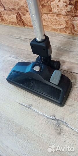 Пылесос вертикальный Karcher VC 5