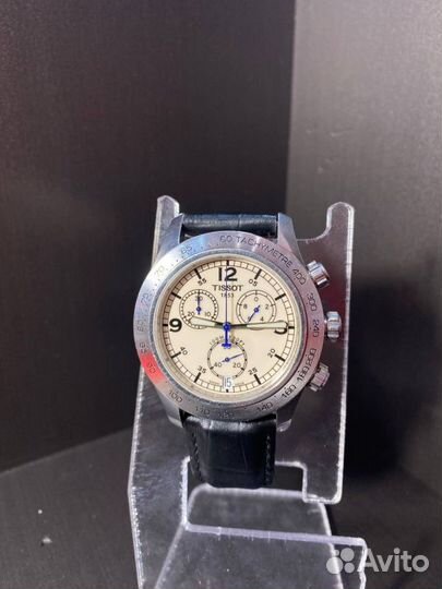 Часы наручные. Tissot v8
