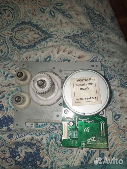 Главный редуктор с мотором в сборе