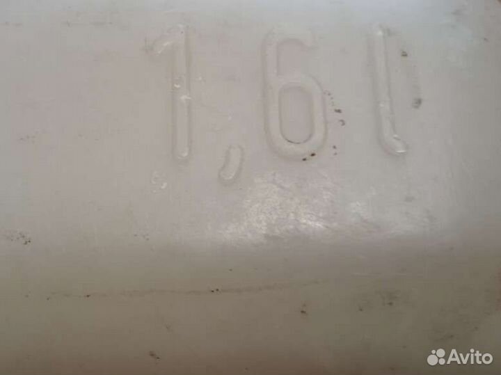 Бачек омывателя заднего стекла Гольф 2