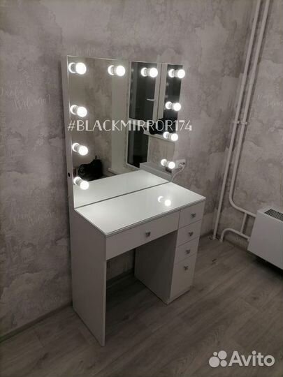 Гримёрка с безрамным зеркалом и подсветкой