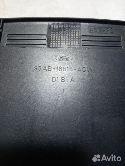 Бардачок под очки Форд Эскорд универсал 1 1996