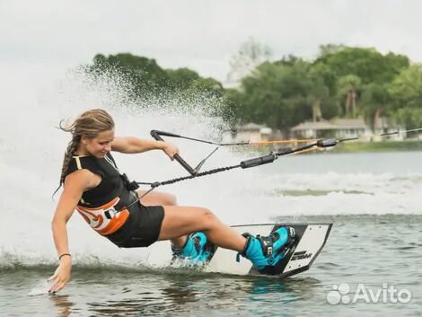 Радужные блики. Катание на вейкборде за катером