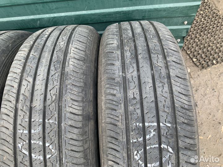 Dunlop Grandtrek ST30 225/65 R17 102H