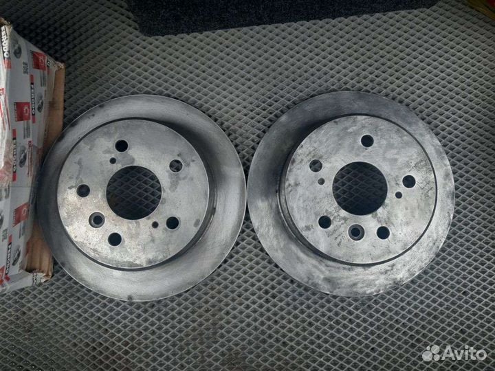 Задние тормозные диски Toyota Camry XV30/Lexus