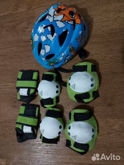 Шлем детский для роликов, щитки на руки и на ноги