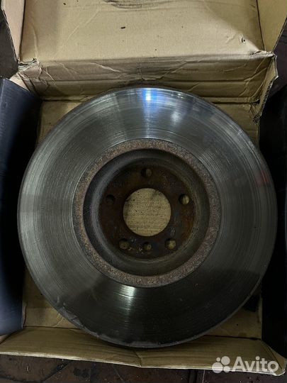 Передние тормозные диски BMW E70