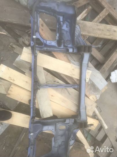 Панель передняя (телевизор) Toyota Noah SR50