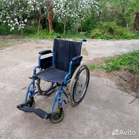 Инвалидное кресло