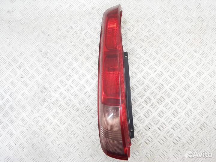 Фонарь задний левый Nissan X-trail
