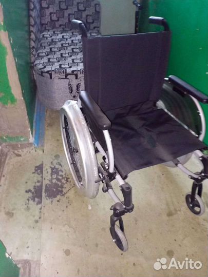 Инвалидная коляска новая