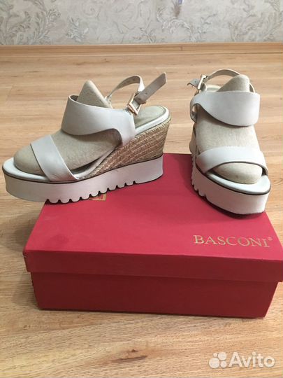 Босоножки женские 37 размер