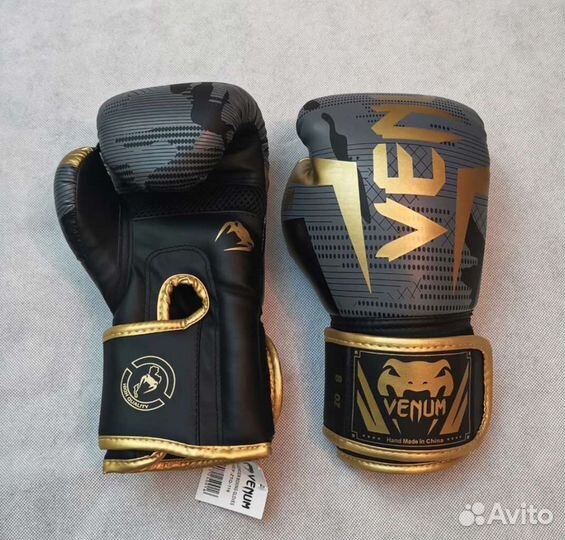 Боксерские перчатки, шлем боксёрский