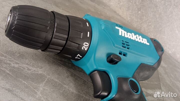 Шуруповерт дрель Makita DF0300