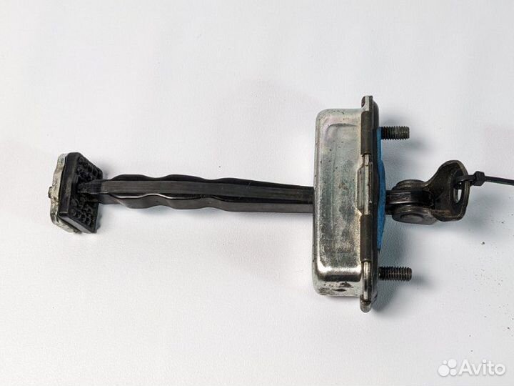 Ограничитель двери задний левый Kia Optima Gt Line