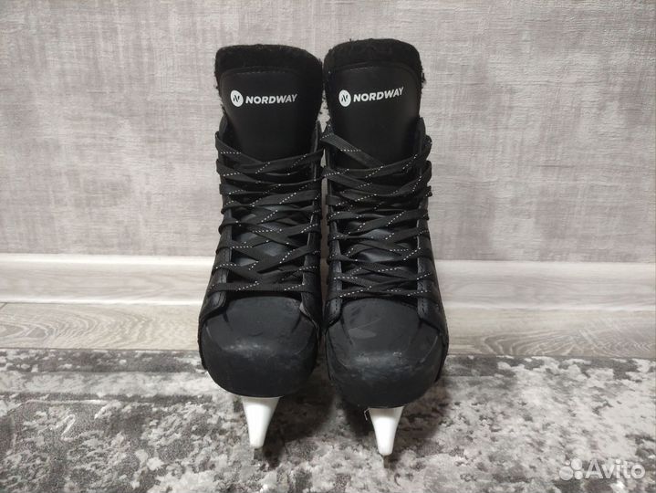 Коньки хоккейные Nordway NDW 200. 39 размер