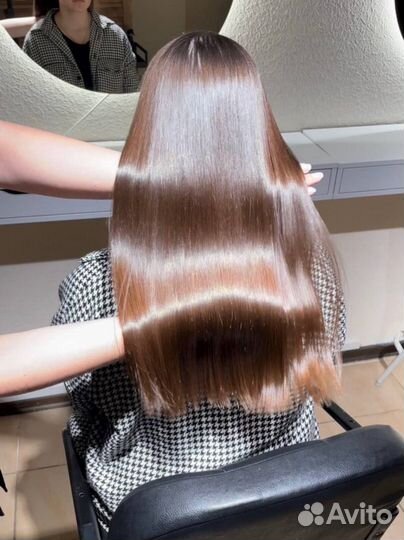 Кератиновое выпрямление волос