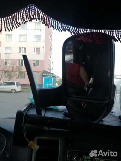 Зеркало заднего вида