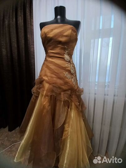Вечернее платье
