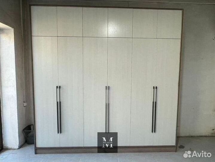 Многофункциональный шкаф