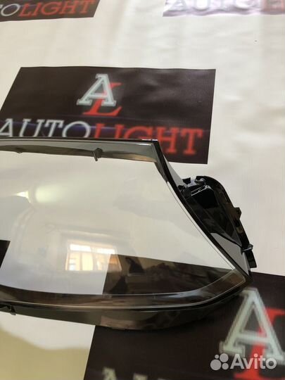 Стекло фары Mercedes GLS x166 2015-2019 правое