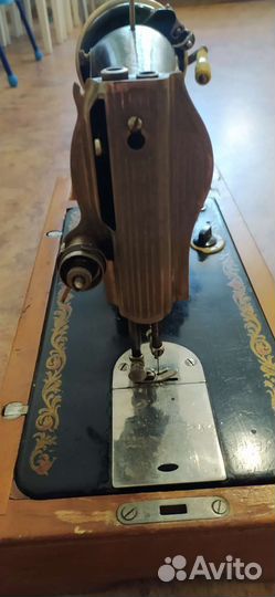 Швейная машинка СССР старинная