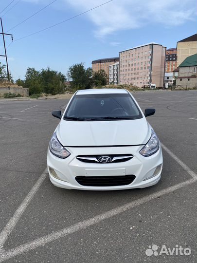 Салон hyundai solaris