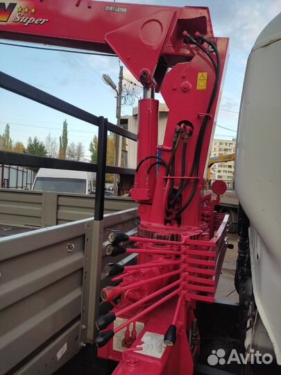 Hino 300 (Dutro) с КМУ, 2010