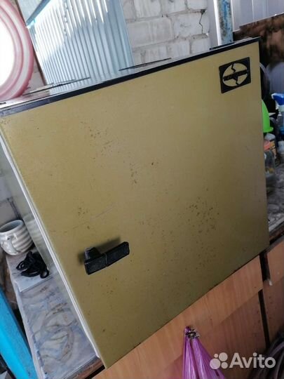 Инкубатор для яиц автоматический