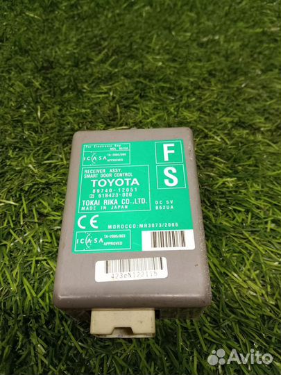 Блок управления дверьми Toyota Corolla E150