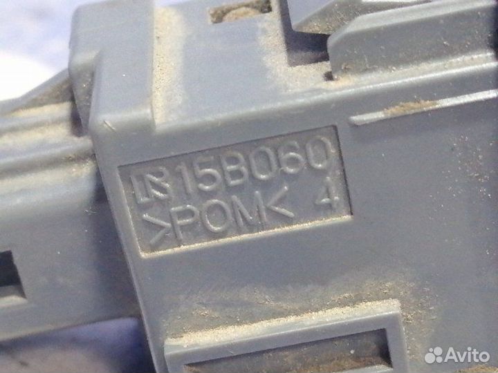 Кнопка помощи спуска со склона Toyota Rav4