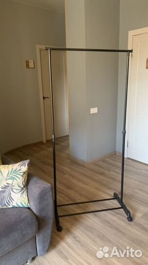 Вешалка напольная / рейл в аренду 2 шт