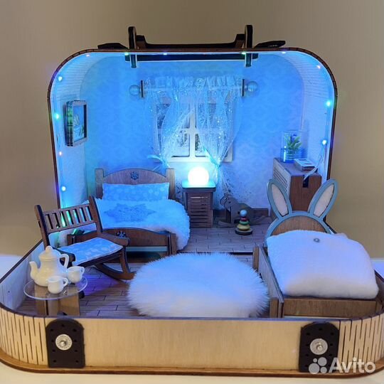 Кукольный домик-чемодан 