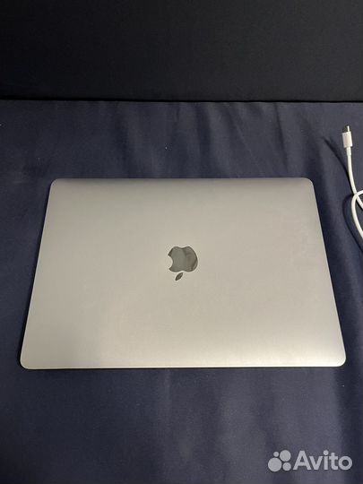 MacBook Pro 13 i7 32gb 2020 40 циклов