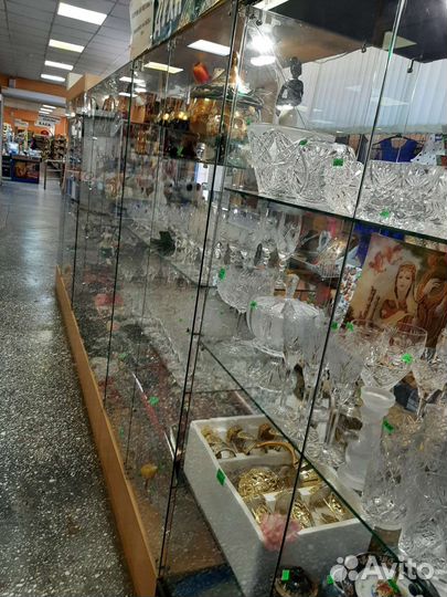 Подарки,сувениры,посуда,хрусталь,часы,картины