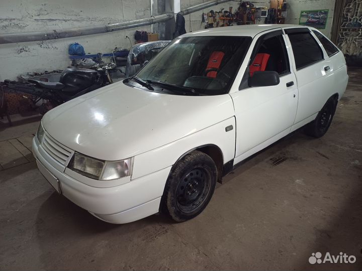 ВАЗ 2112 1.6 МТ, 2004, 200 000 км