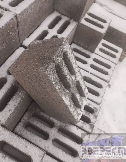 Шлакоблок стеневой