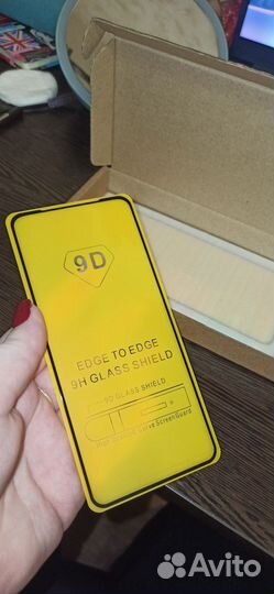 Стекло на телефон