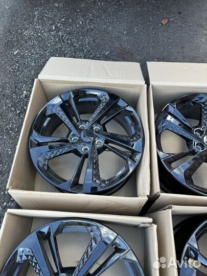 R18 5*114.3 диски оригинал Geely Coolray оригинал