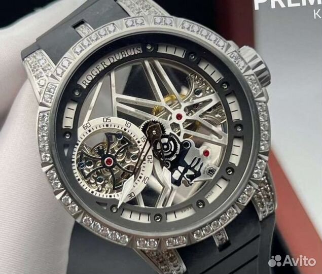 Часы Roger Dubuis