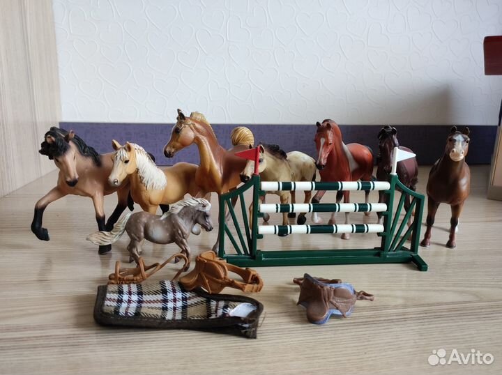 Фигурки лошадей schleich шлях