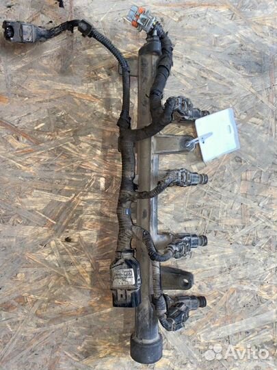 Топливная рампа Hyundai Accent седан 1.5