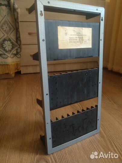 Подставка под кассеты и диски