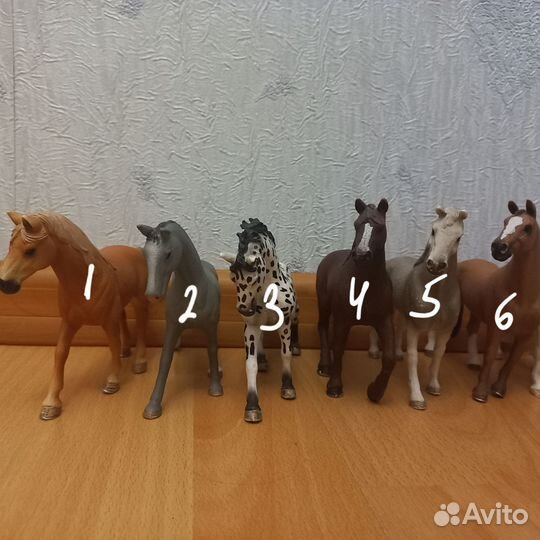 Продажа фигурок лошадей шляйх