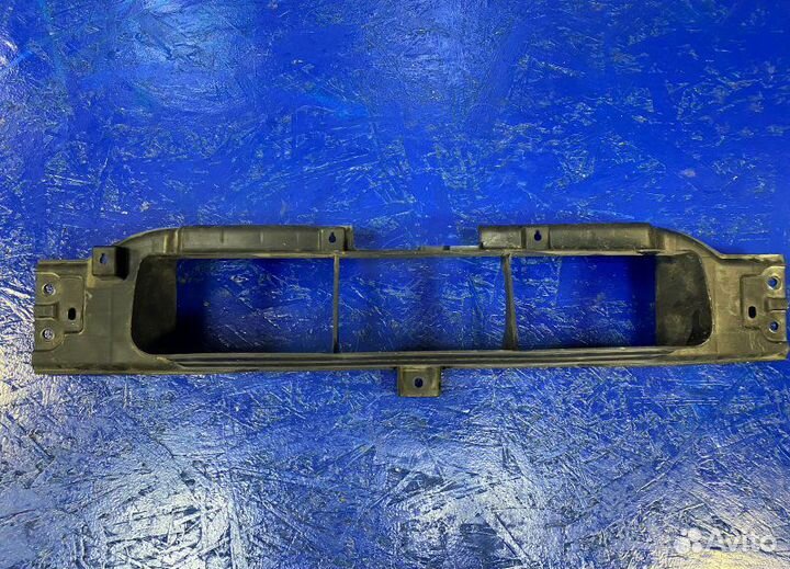 Дефлектор радиатора передний Kia Quoris KH G6DK