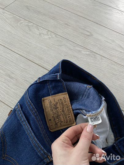 Джинсовые женские шорты по фигуре Levi's 29 S