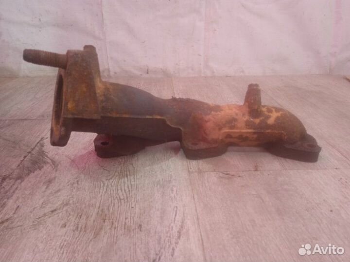 Коллектор выпускной правый Mitsubishi Pajero L141G