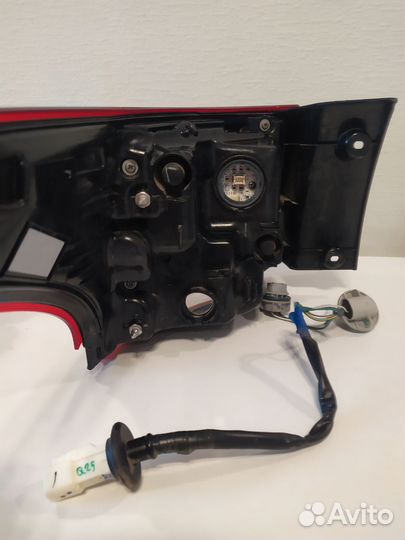 Фонарь задний правый mitsubishi outlander