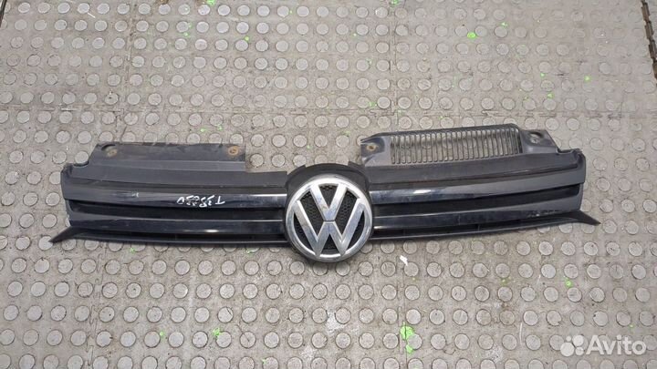 Решетка радиатора Volkswagen Golf 6, 2009