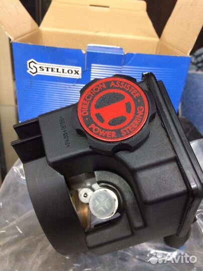 Насос гидроусилителя руля. Оригинал /Германия